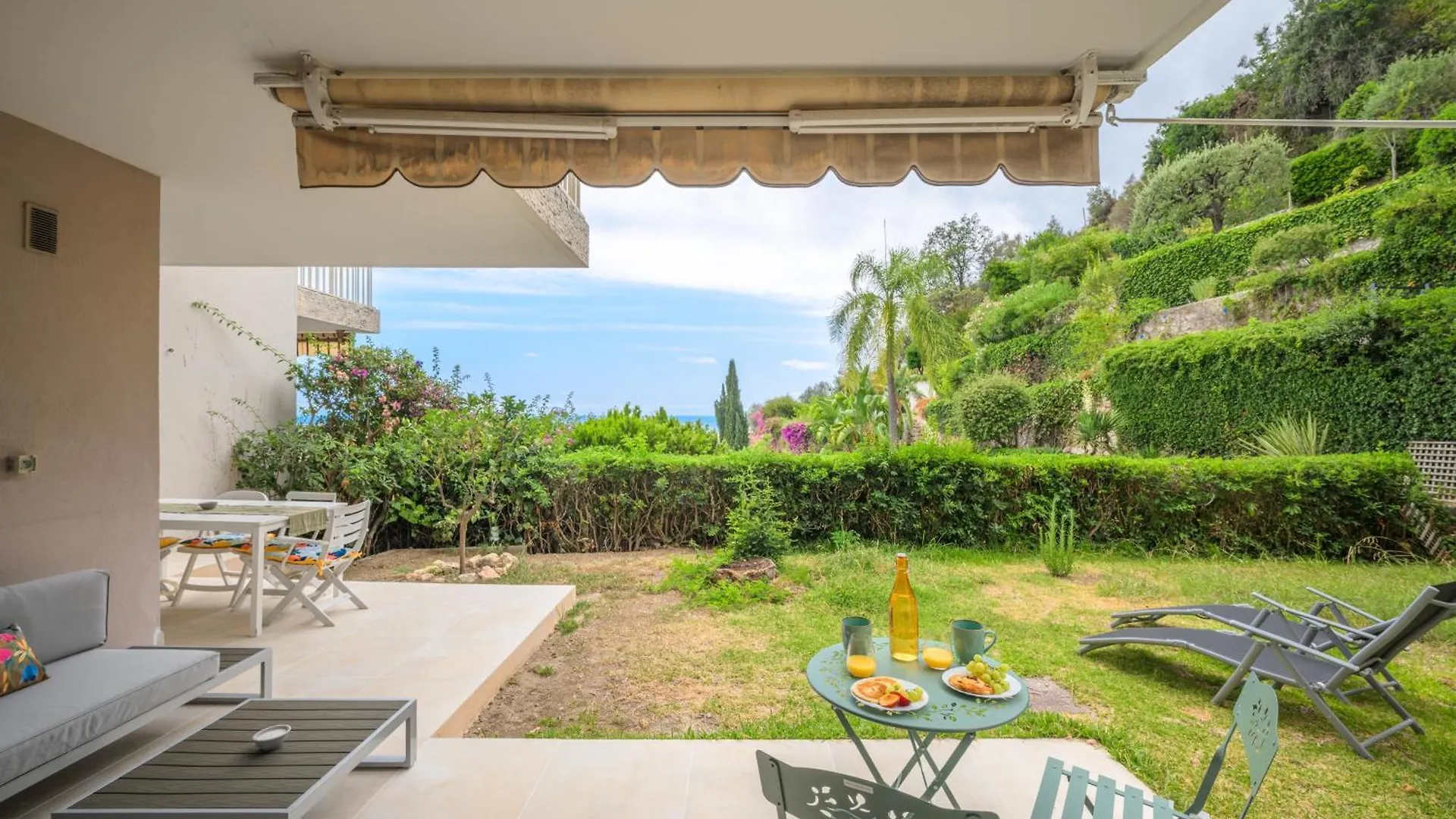 Les Miradors, Charmant Appartement De 2 Chambres En Rdc, Jardin Privatif, Piscine, Vue Mer Et Parking Menton Apartment