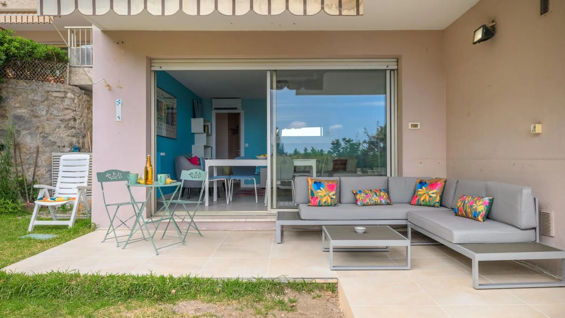 Apartment Les Miradors, Charmant Appartement De 2 Chambres En Rdc, Jardin Privatif, Piscine, Vue Mer Et Parking Menton France