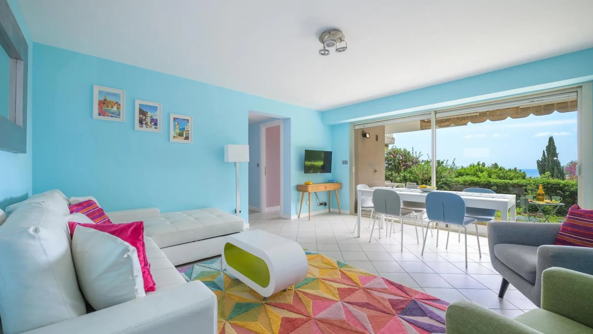 Les Miradors, Charmant Appartement De 2 Chambres En Rdc, Jardin Privatif, Piscine, Vue Mer Et Parking Menton 0*,