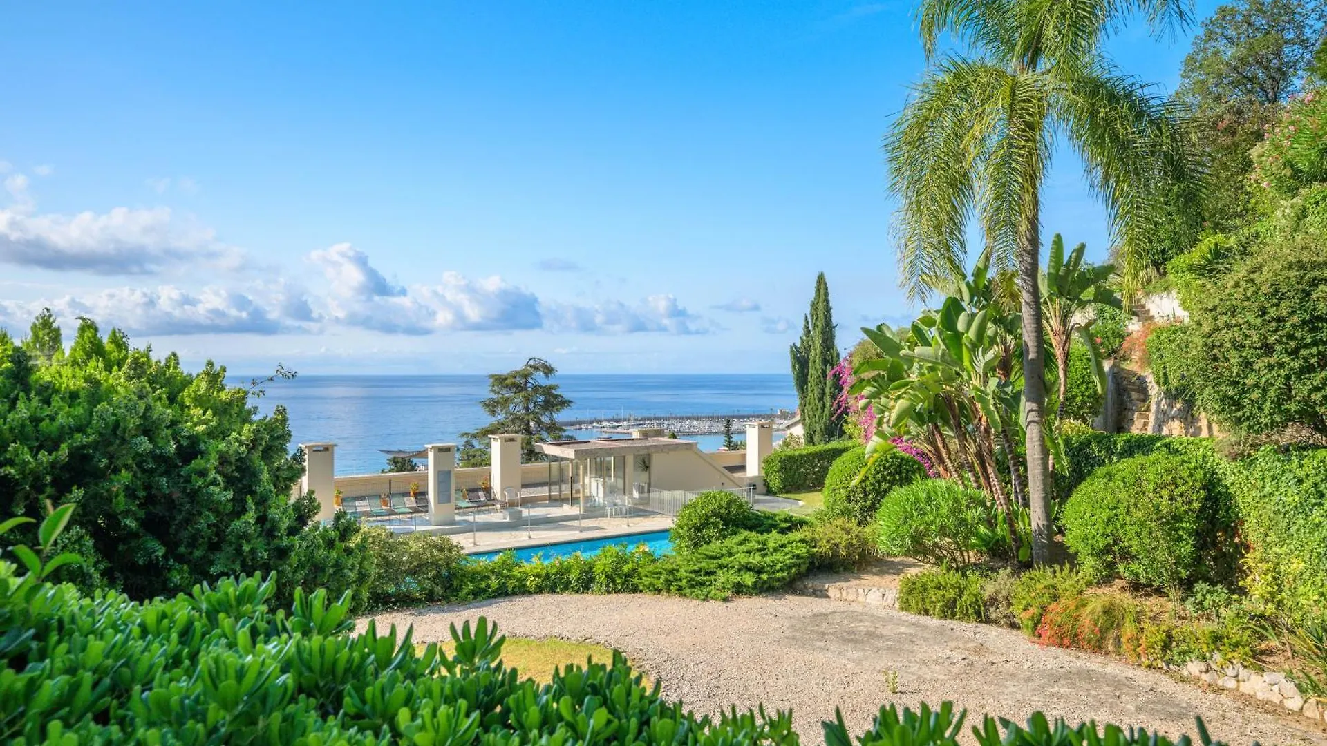 Les Miradors, Charmant Appartement De 2 Chambres En Rdc, Jardin Privatif, Piscine, Vue Mer Et Parking Menton France